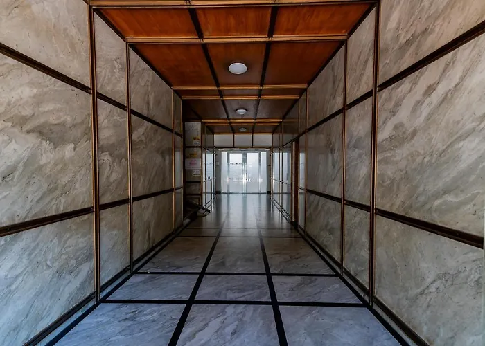 Guesthost - Piazza Salotto & Stazione Comfy Daire