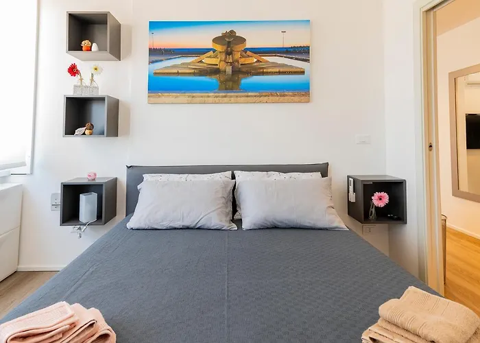 Daire Guesthost - Piazza Salotto & Stazione Comfy Pescara