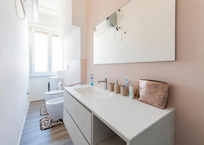 Guesthost - Piazza Salotto & Stazione Comfy