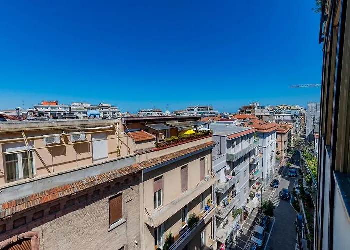 Daire Guesthost - Piazza Salotto & Stazione Comfy Pescara