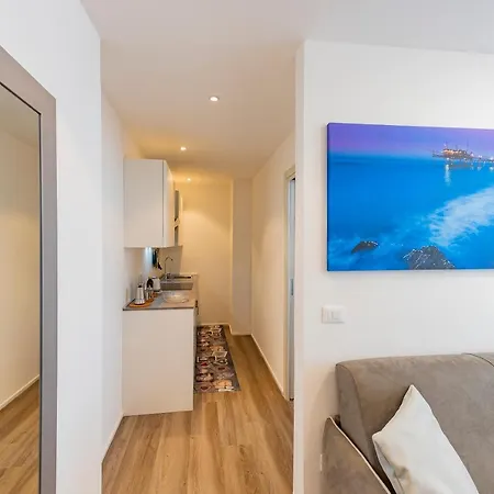 Apartment Piazza Salotto & Stazione Comfy