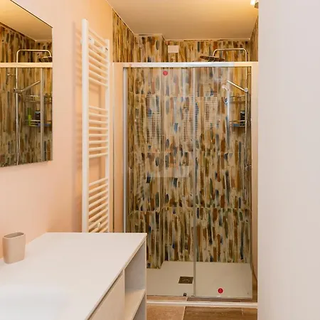 Guesthost - Piazza Salotto & Stazione Comfy * Pescara