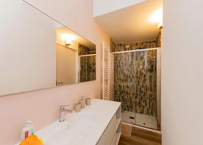 Guesthost - Piazza Salotto & Stazione Comfy